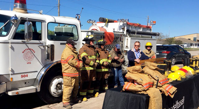 LyondellBasell’s Matagorda Complex Supports Local Firefighters with Equipment Donations, Industrial Fire Training
